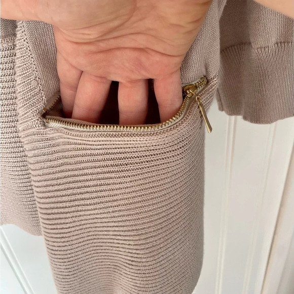 Joan Vass  Cardigan - Picture 4 of 6